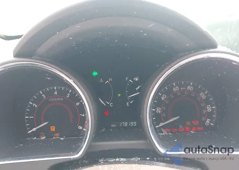 2010 Toyota Highlander Base V6 z USA, uszkodzony, nr VIN JTEBK3EH7A2161451